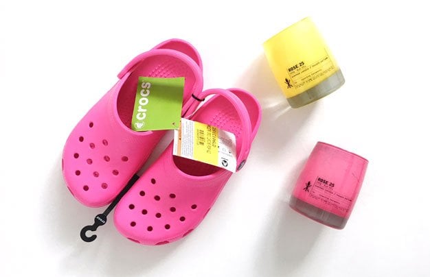 Magenta crocs