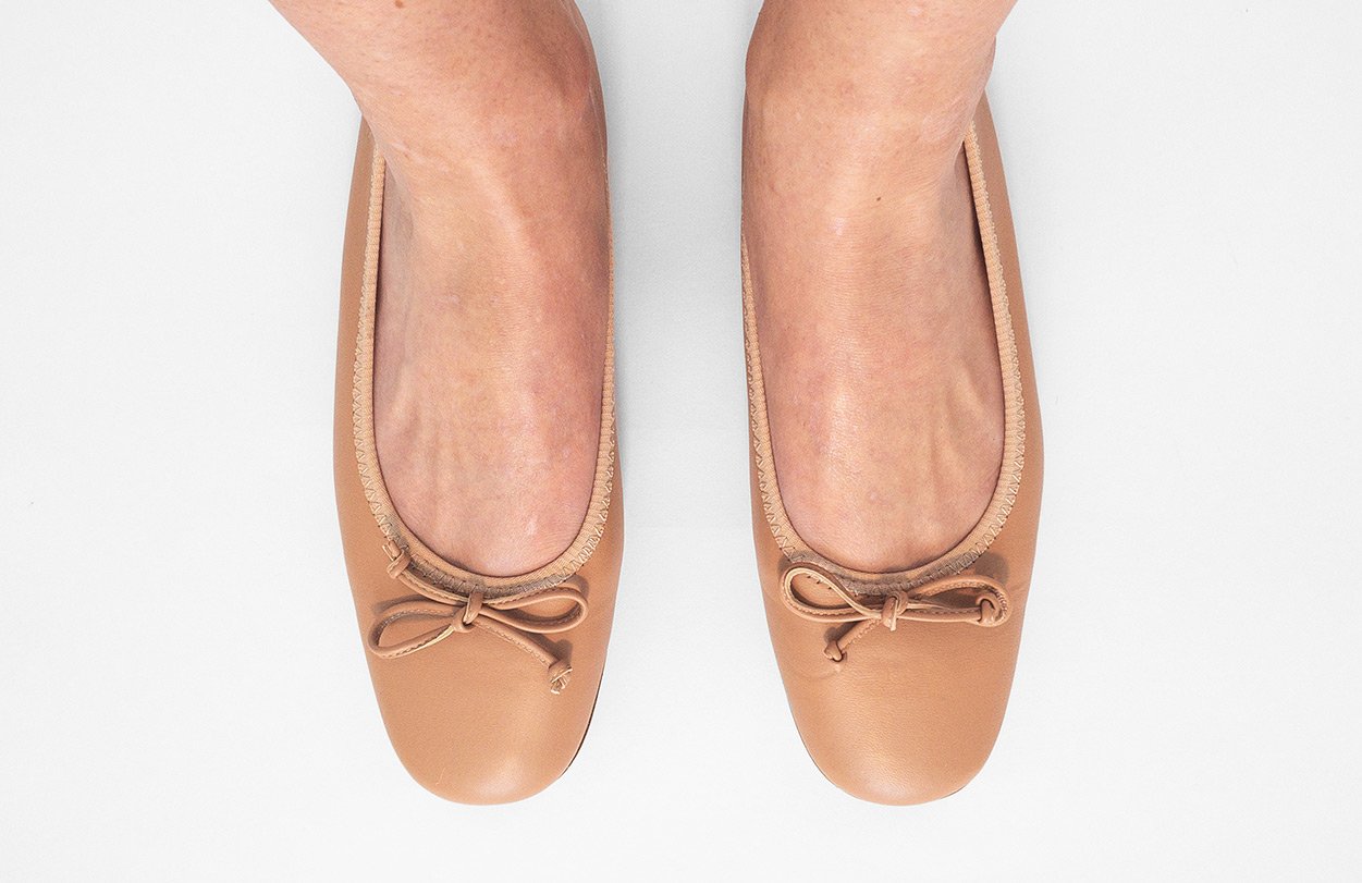 italic ballet flats