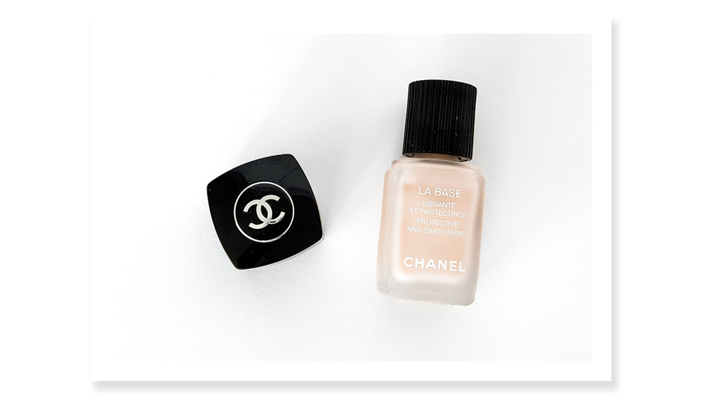 Chanel La Base mini review